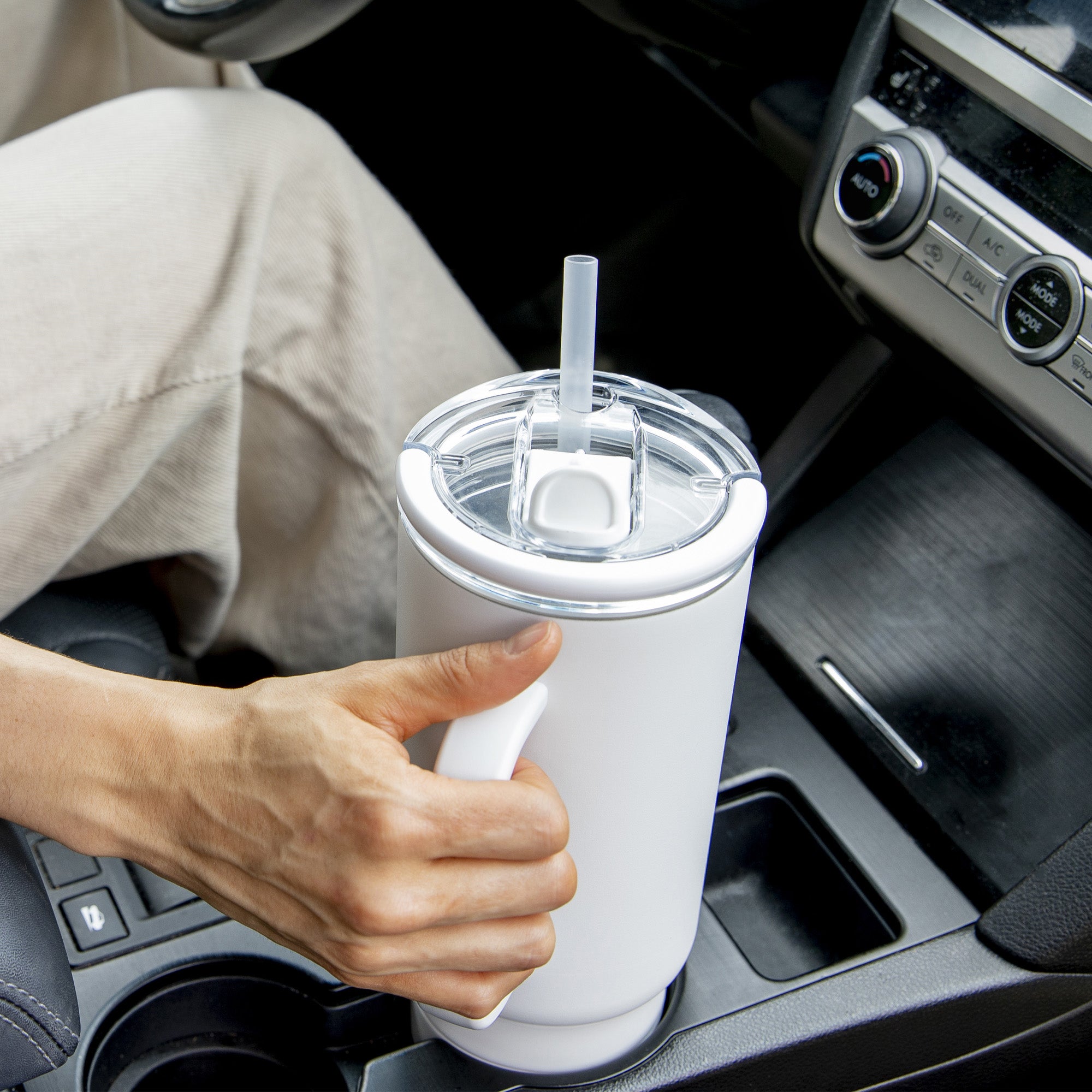 portcarcupholder_b80254b9-86ad-4f0b-9af4-49e6e6a2338b.jpg